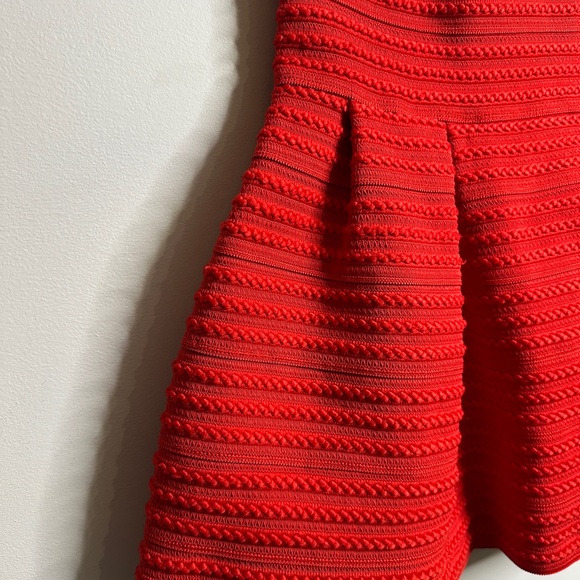H&M Stretch Pull On Ribbed A-line Skirt Size Medium Bright Red Elastic Waist - Picture 3 of 12
